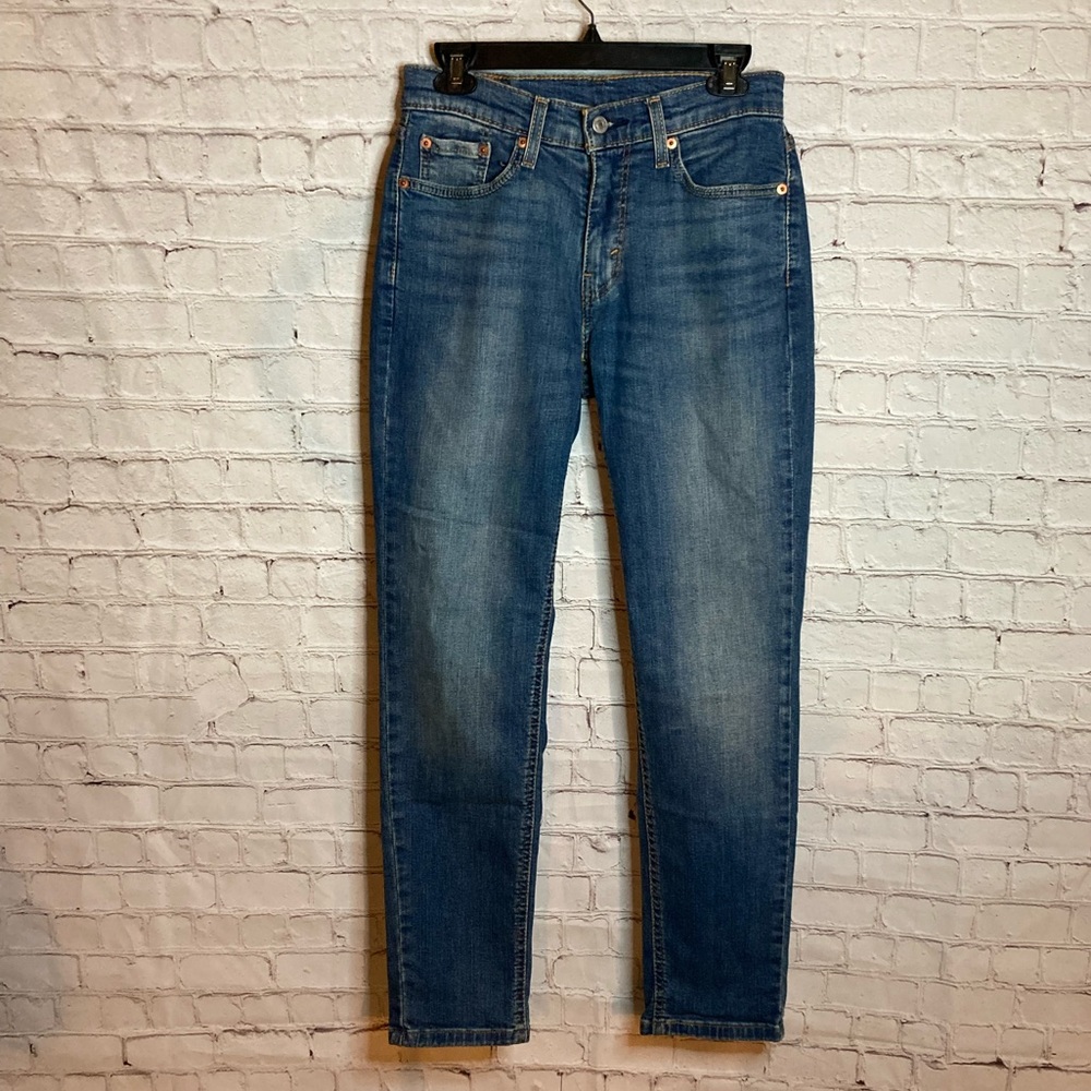 Men’s Levi’s 531, Measures 28W x 29L.